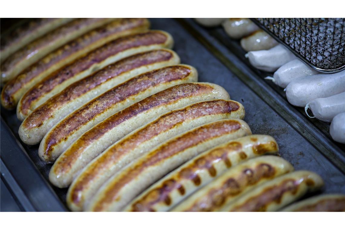 Auch an Imbissen sollen Infos zur Tierhaltung kommen. (Archivbild)