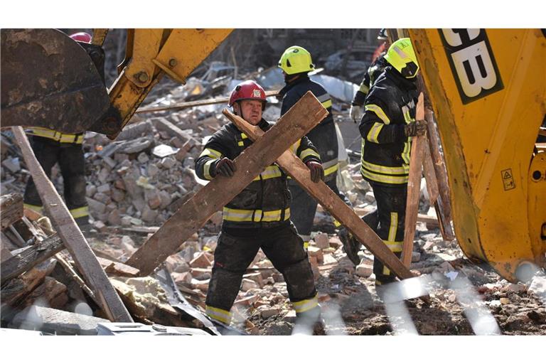 Auch aus Dnipro wurden schwere Explosionen gemeldet.