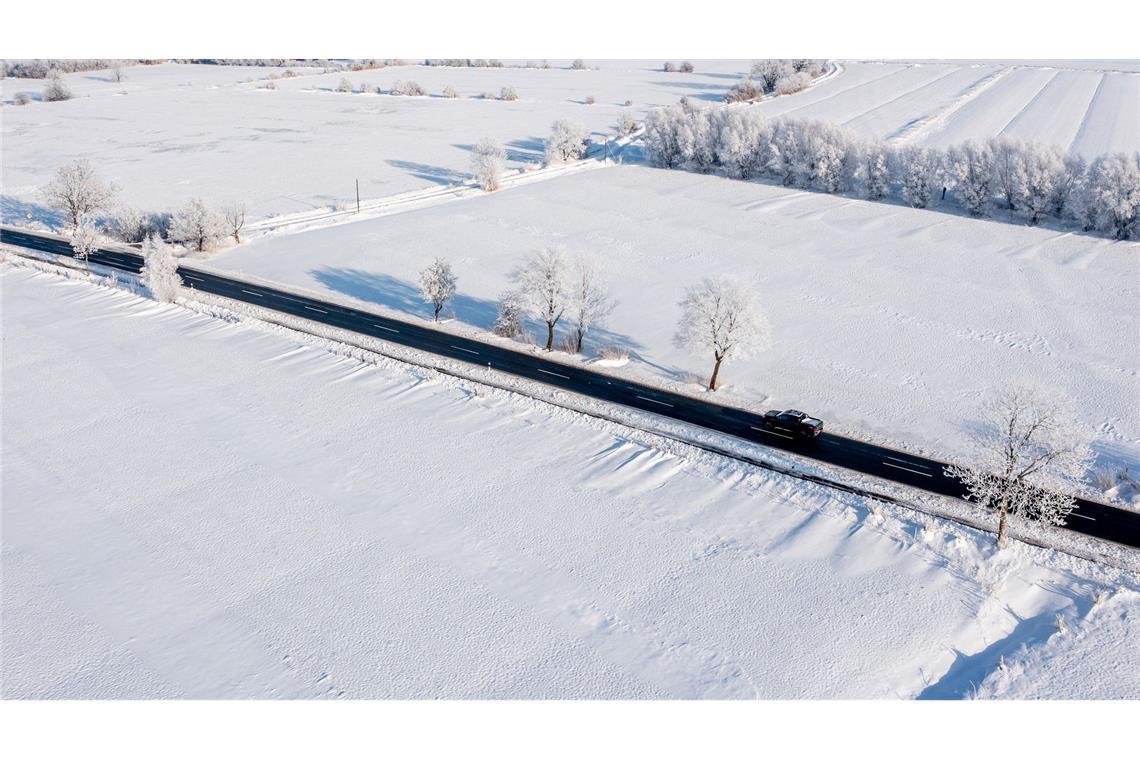 Auch das gab es diesen Winter: schneebedeckte Felder. (Archivbild)