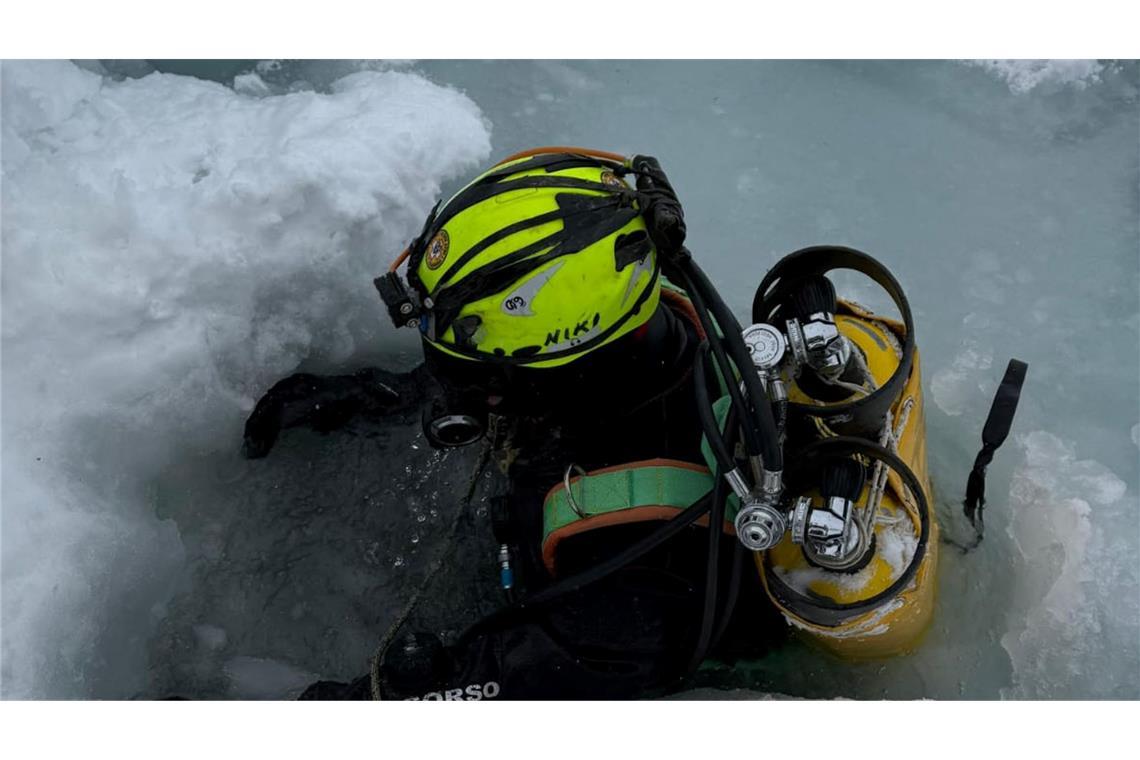 Auch die Suche von Tauchern brachte keinen Erfolg.