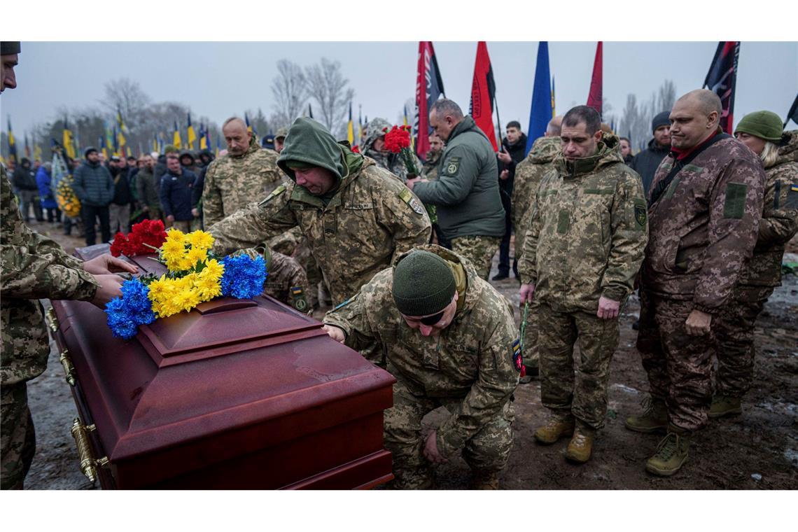 EU-Chefdiplomatin: Ukraine-Friedenstruppe nicht ausschließen Auch die Ukraine hat hohe Verluste. (Archivbild)