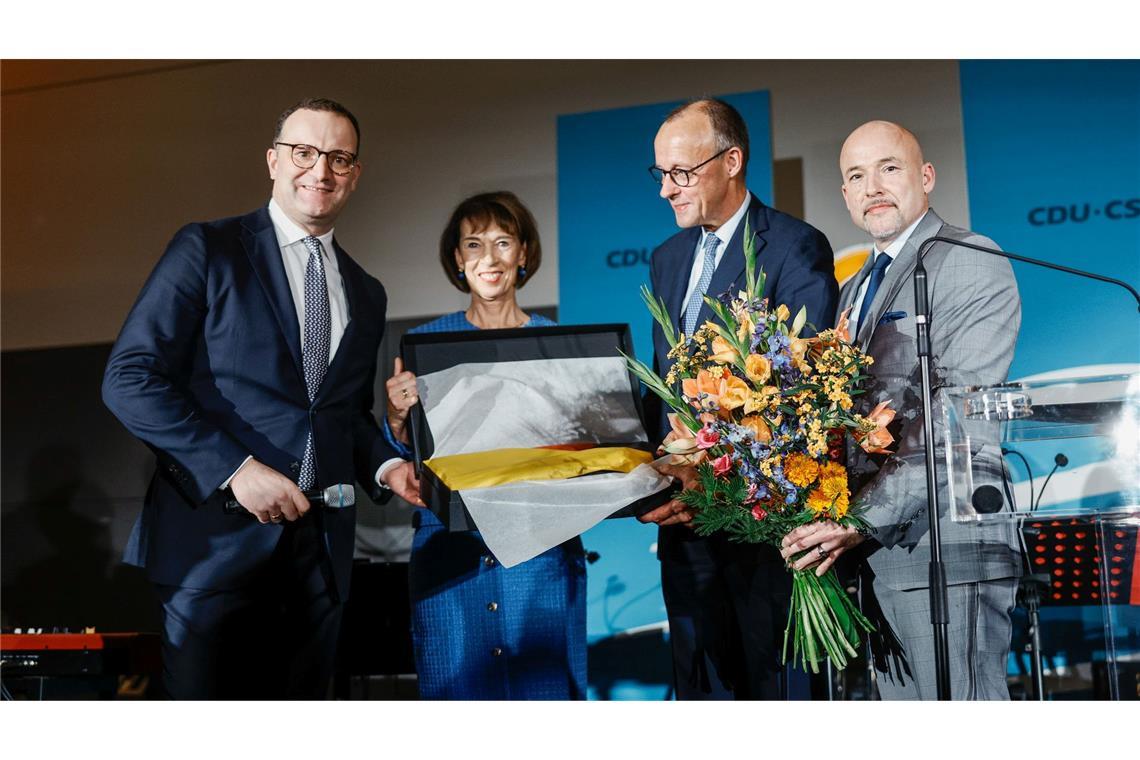 Auch Ehefrau Charlotte Merz kam zum Geburtstagsempfang.