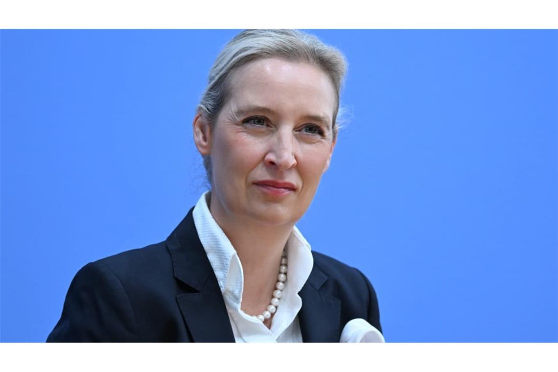 Auch ein älterer Mail-Account von AfD-Fronfrau Alice Weidel (47) soll kompromittiert sein – was steht drin?
