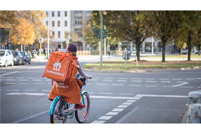 Auch Fahrradkuriere arbeiten oft auf Minijob-Basis – künftig könnte der Service nur noch erschwert möglich sein.