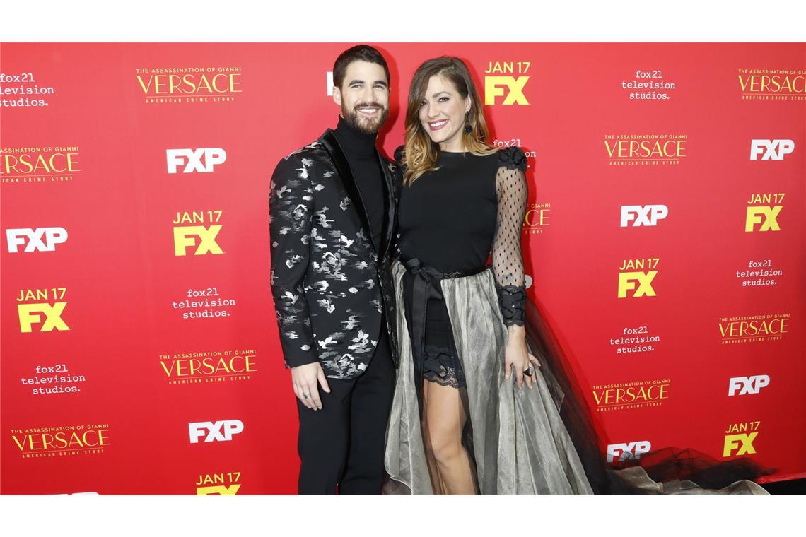 Diese ungewöhnlichen Namen gaben die Promis 2024 ihrem Nachwuchs Auch Glee–Star Darren Criss und seine Ehefrau Mia Swier sind offenbar Fans von außergewöhnlichen Namen. Schon ihre Tochter Bluesy lies darauf schließen. Im Juni 2024 bekamen sie dann noch einen Sohn, das Paar nannte ihn Brother László – also Bruder László. „Und ja, sein erster Name ist wirklich Brother“, schrieb der Schauspieler auf Instagram.