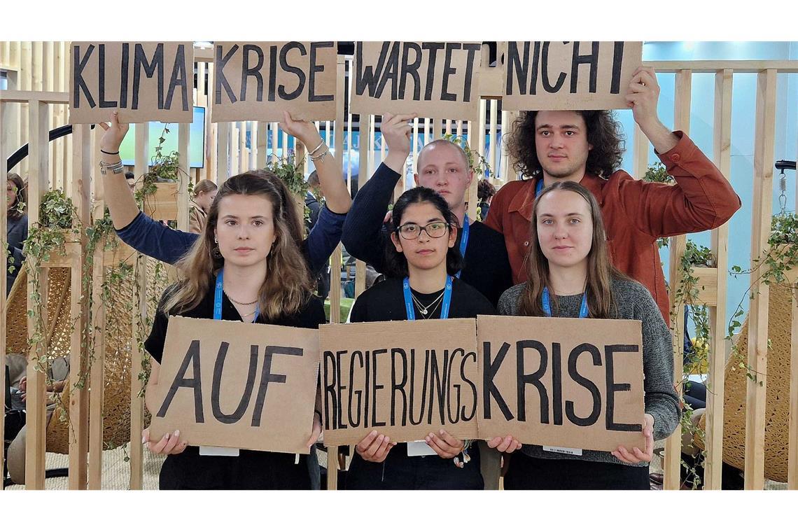 Klimagipfel: Reiche Staaten sollen 1.000 Milliarden zahlen Auch in Baku dabei: Deutsche Aktivisten von Fridays for Future.
