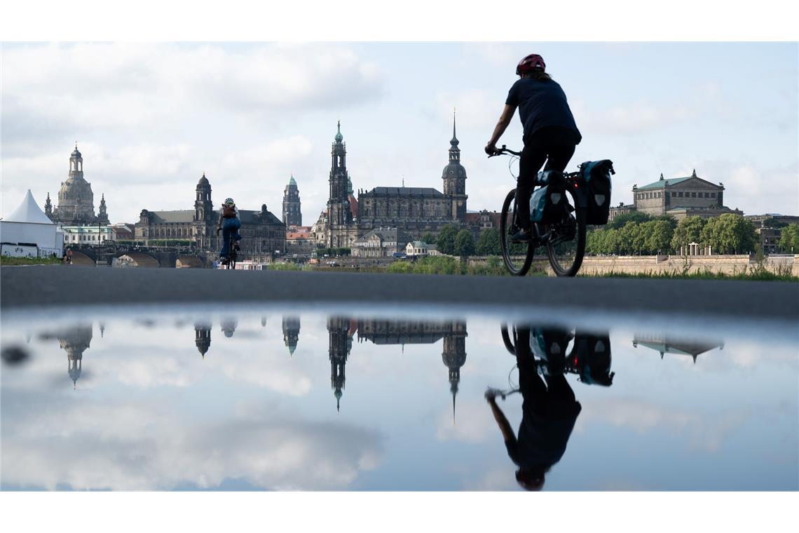 Unbeständiges Sommerwetter am Wochenende Auch in den kommenden Tagen wird es in Deutschland immer mal wieder nass.