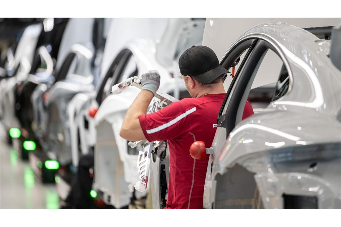 Warum Porsche rund 1.900 Stellen streichen will Auch in der Produktion sollen Jobs wegfallen. (Archivbild)