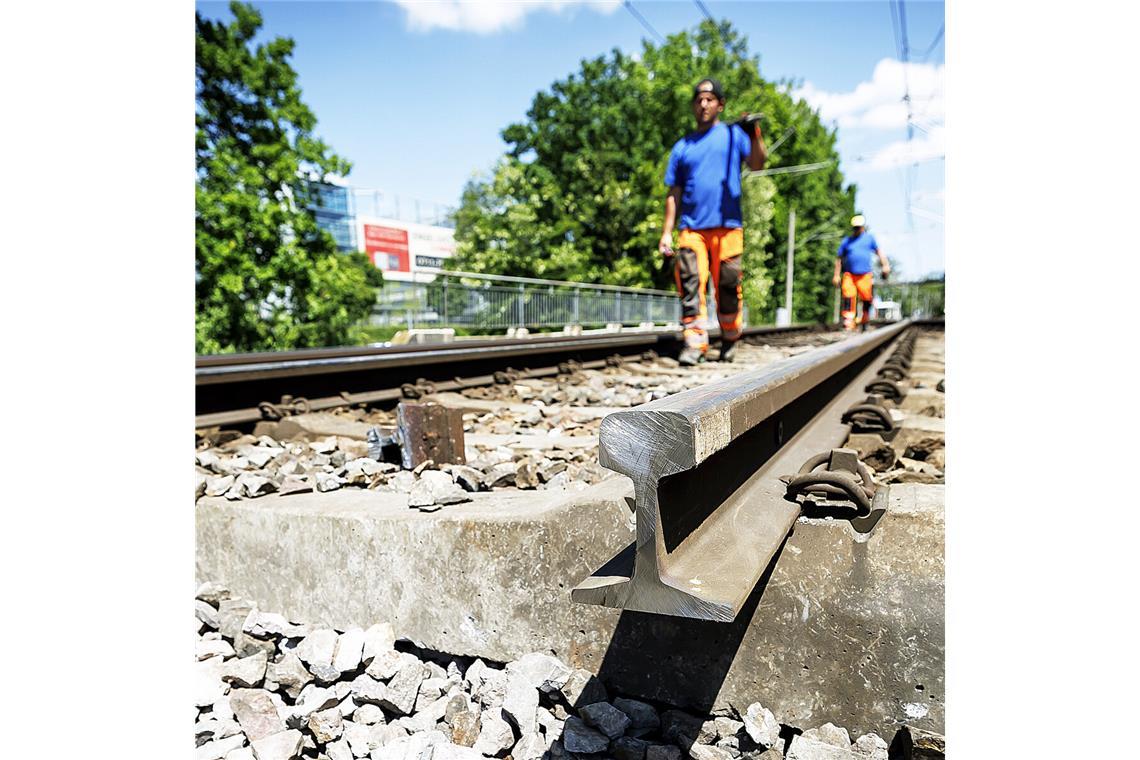 Das kommt auf Stadtbahnnutzer zu Auch in diesem Jahr müssen die SSB in vielen Bereichen in Stuttgart, aber auch in der Region, ihr Schienennetz sanieren.