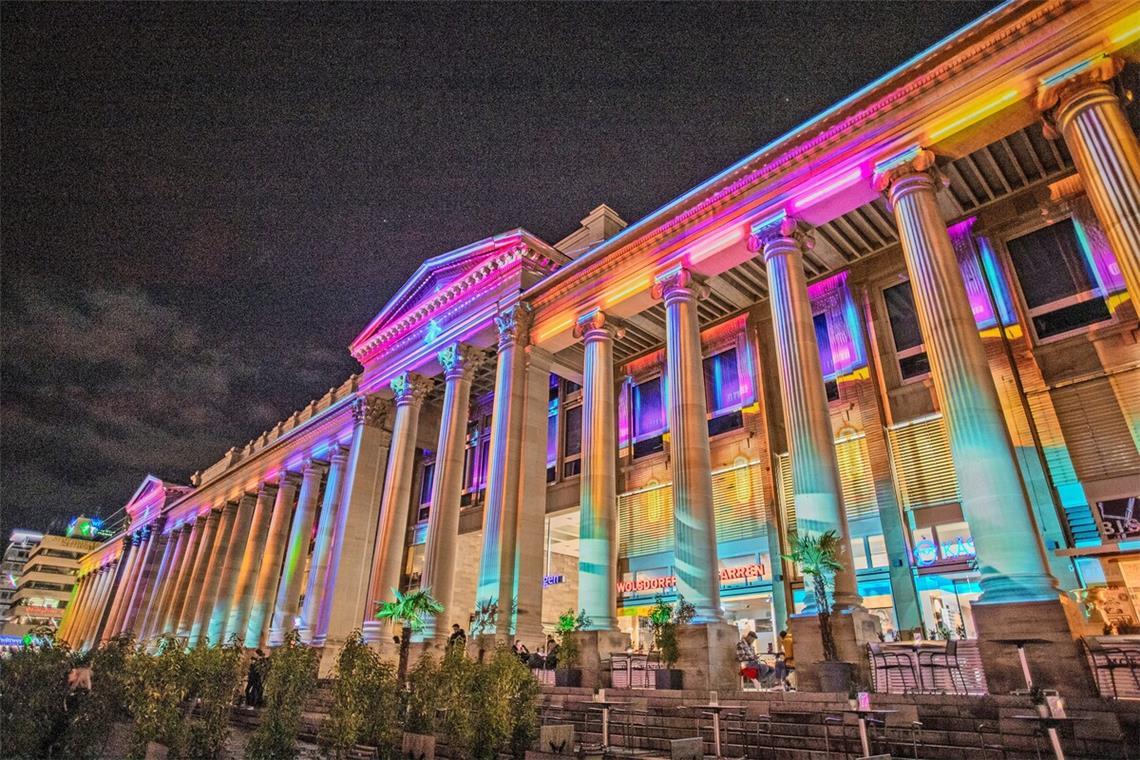 Stuttgart leuchtet bei der langen Einkaufsnacht