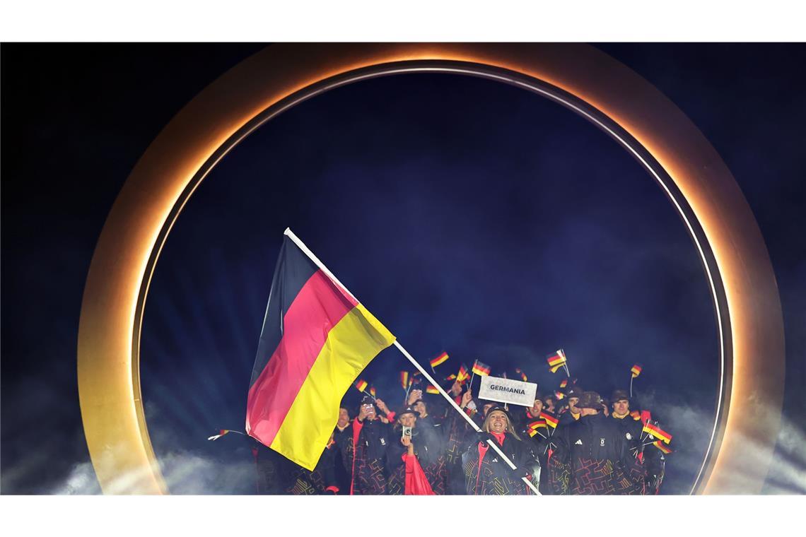 Auch Katharina Schmid war als Fahnenträgerin dabei.