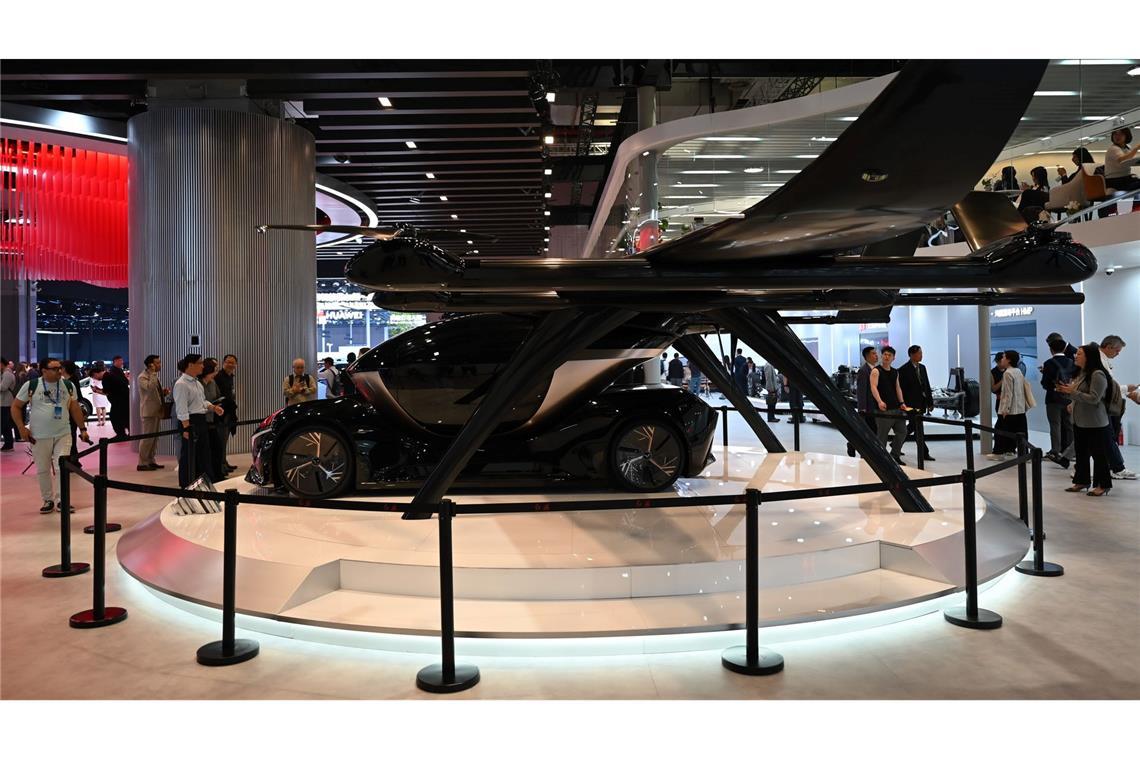 Die Trends der Messe in Shanghai Auch Kuriositäten wie drohnenartige Fluggeräte wie von Hongqi wurden gezeigt.