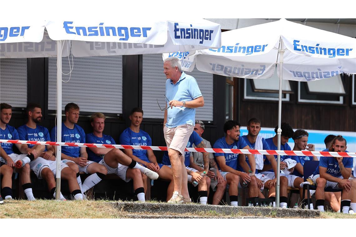 Auch Präsident Rainer Lorz kam zur Testspielpremiere in den ADM-Sportpark.