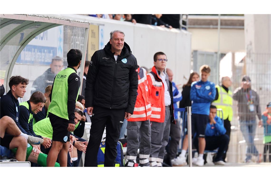 Auch Sport-Geschäftsführer Lutz Siebrecht kann nun zunächst durchatmen.