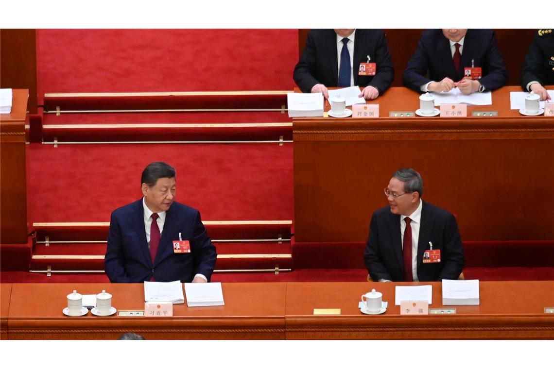 Auch Staats- und Parteichef Xi Jinping verfolgt in der Großen Halle des Volkes den Auftakt des Volkskongresses.