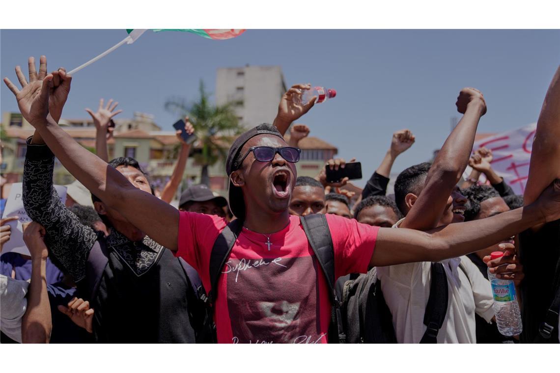 Militär übernimmt Macht in Madagaskar Auch wenn einige Menschen in Jubel ausbrechen - der Putsch markiert einen Bruch mit der verfassungsmäßigen Ordnung.