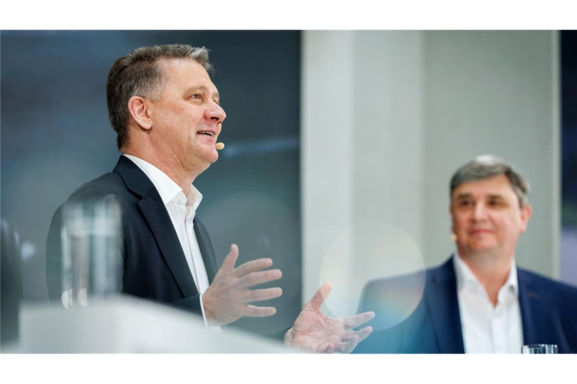 Audi-Chef Gernot Döllner (l) und Finanzvorstand Jürgen Rittersberger legten überraschend gute Zahlen vor.