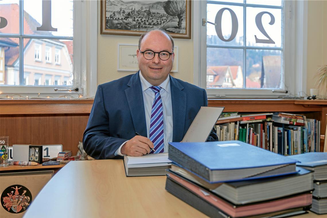 Auf Bürgermeister Armin Mößner warten auch im kommenden Jahr zahlreiche Projekte. Die Bürokratie bleibt für ihn eine Herausforderung und kostet zusätzliche Anstrengung. Foto: Stefan Bossow