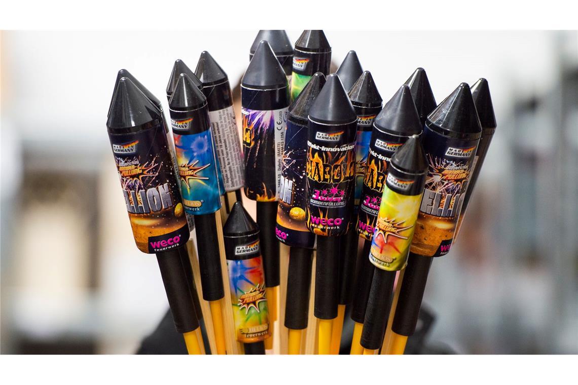 Auf das klassische Silvesterfeuerwerk verzichten die meisten Deutschen laut einer Umfrage. (Symbolbild)