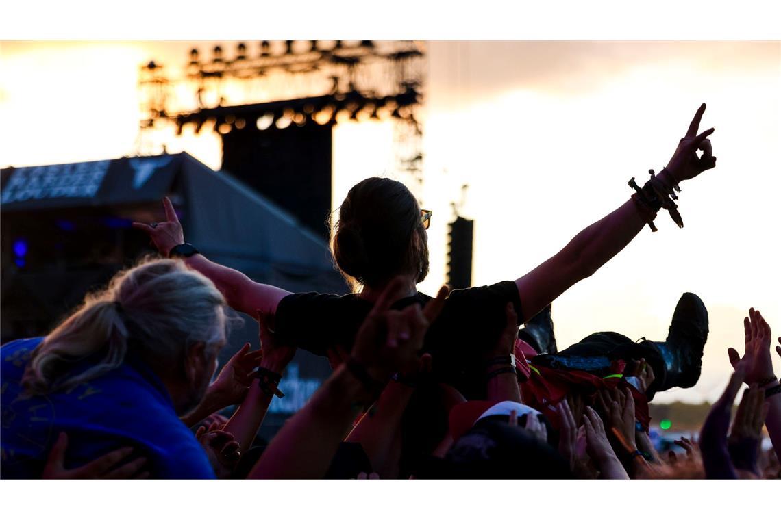 Endspurt für Schlammfestival in Wacken Auf dem Heavy-Metal-Festival in Wacken feierten seit Mittwoch rund 85 000 Fans.