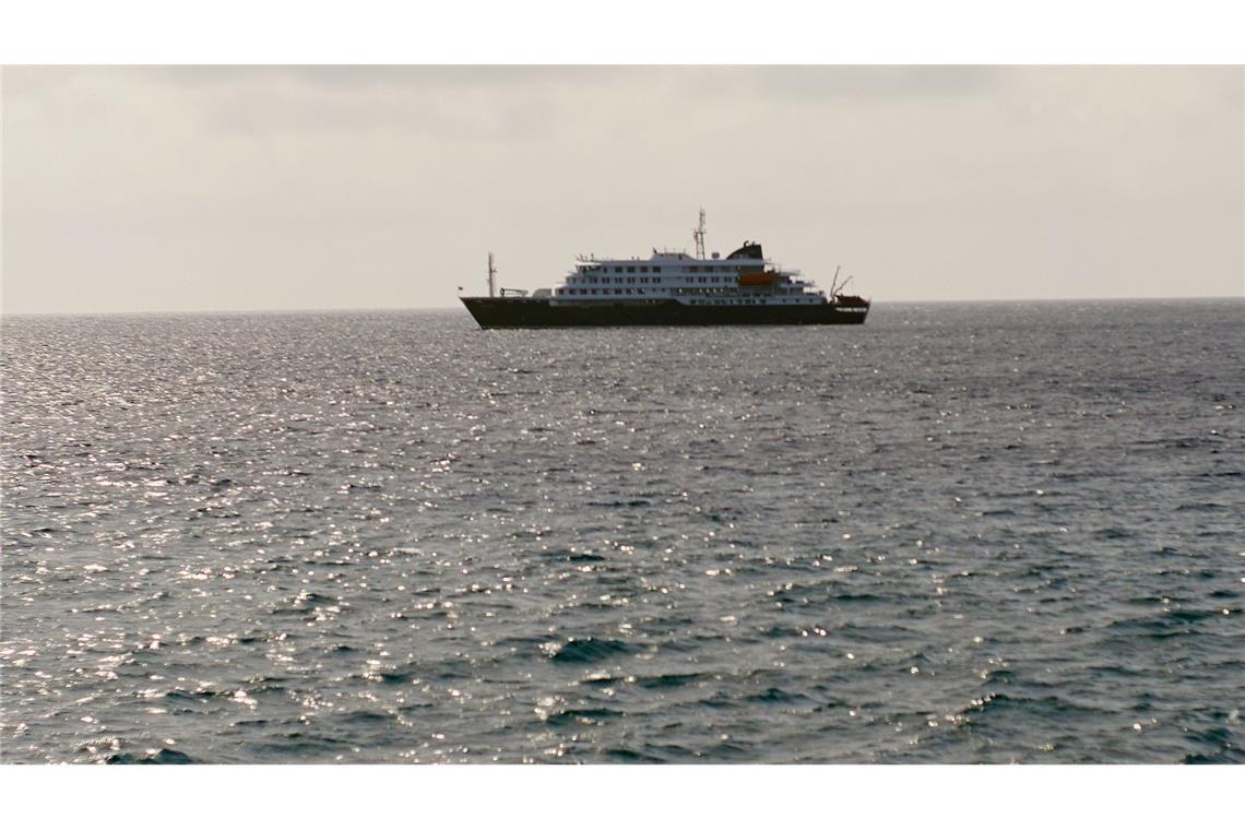 Auf dem Schiff hat es möglicherweise einen Virusausbruch gegeben.