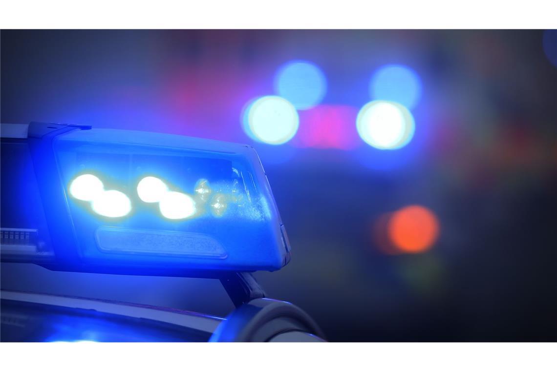 Auf den Fahrer kommen mehrere Anzeigen zu. (Symbolbild)