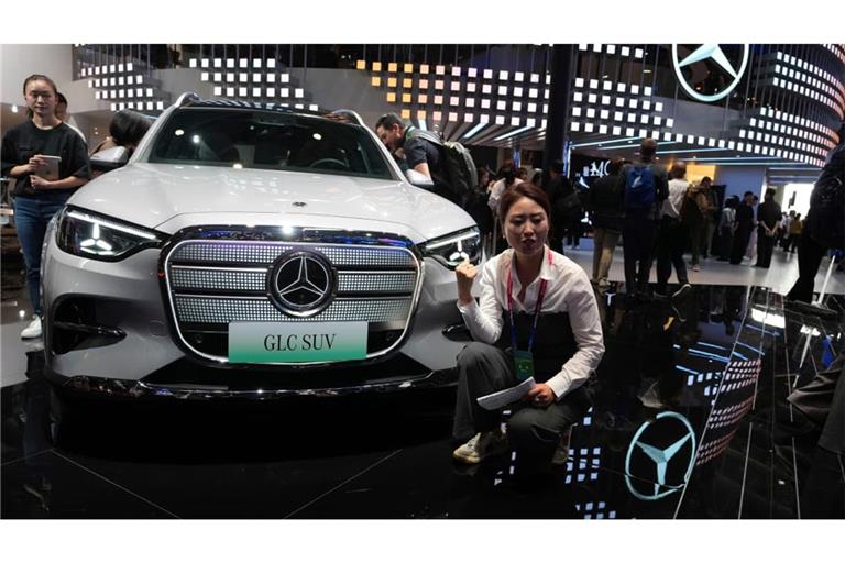 Auf der internationalen Automesse in China präsentierte Mercedes den neuen GLC SUV. Chinas Markt ist wegen seiner Größe für die deutschen Autohersteller sehr wichtig - zugleich ist die Konkurrenz durch heimische Hersteller extrem groß.