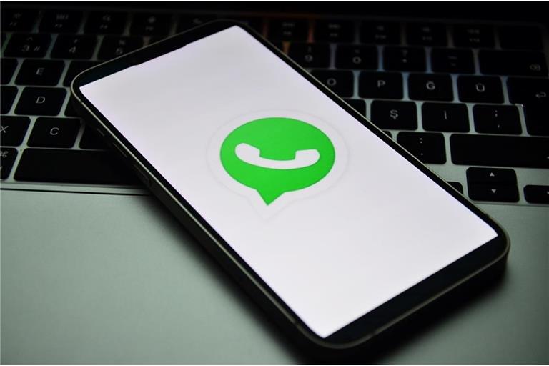 Auf einigen iPhones wird WhatsApp ab Mai nicht mehr laufen.