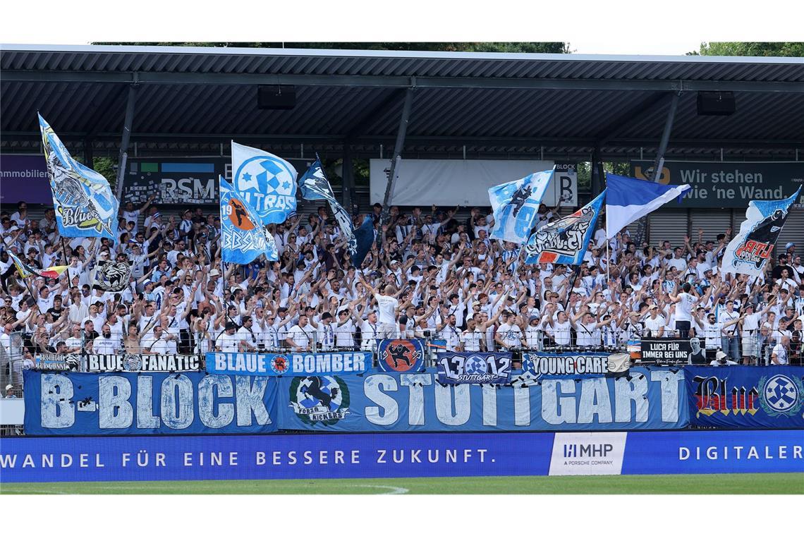 Auf seine treuen Fans konnten sich die Stuttgarter Kickers auch im durchwachsenen Jahr 2025 stets verlassen.