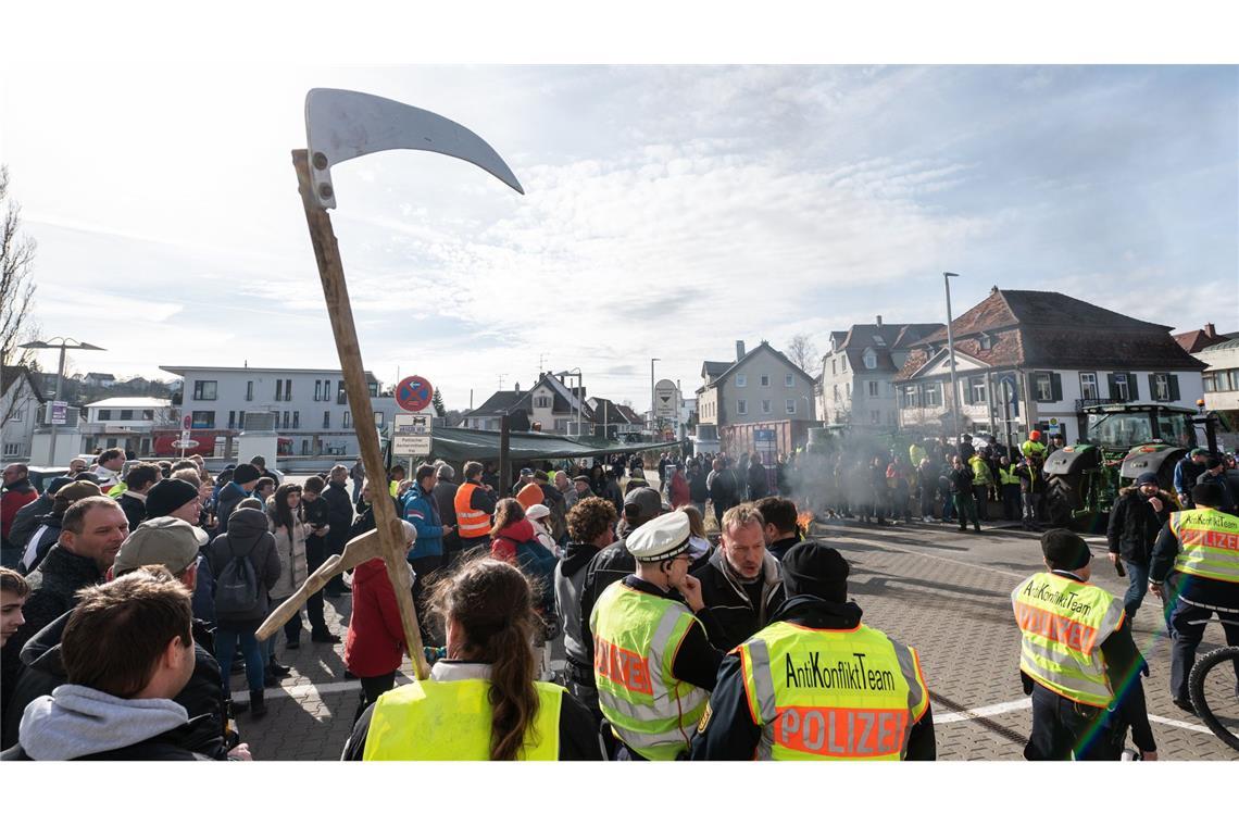 Nach Ausschreitungen in Biberach: Erster Prozess beginnt Aufgeheizte Atmosphäre vor dem Politischen Aschermittwoch der Grünen in Biberach – aber kam es auch zu Straftaten?