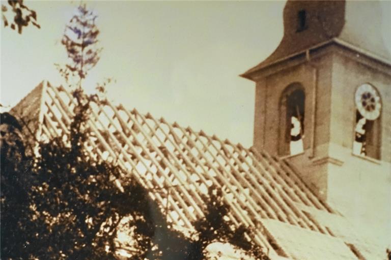 Aufnahme vom Richtfest der wiederaufgebauten Kirchenkirnberger Kirche. Foto: Stadtarchiv Murrhardt