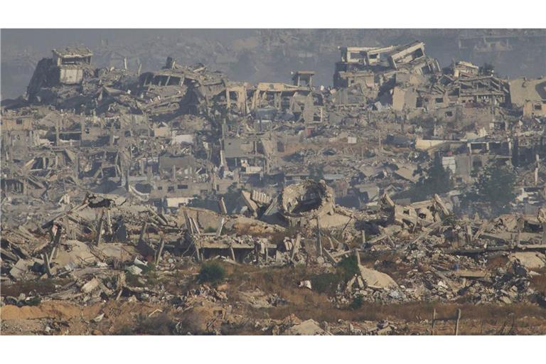 Aus dem Gazastreifen sind wieder viele Tote nach Angriffen gemeldet worden.