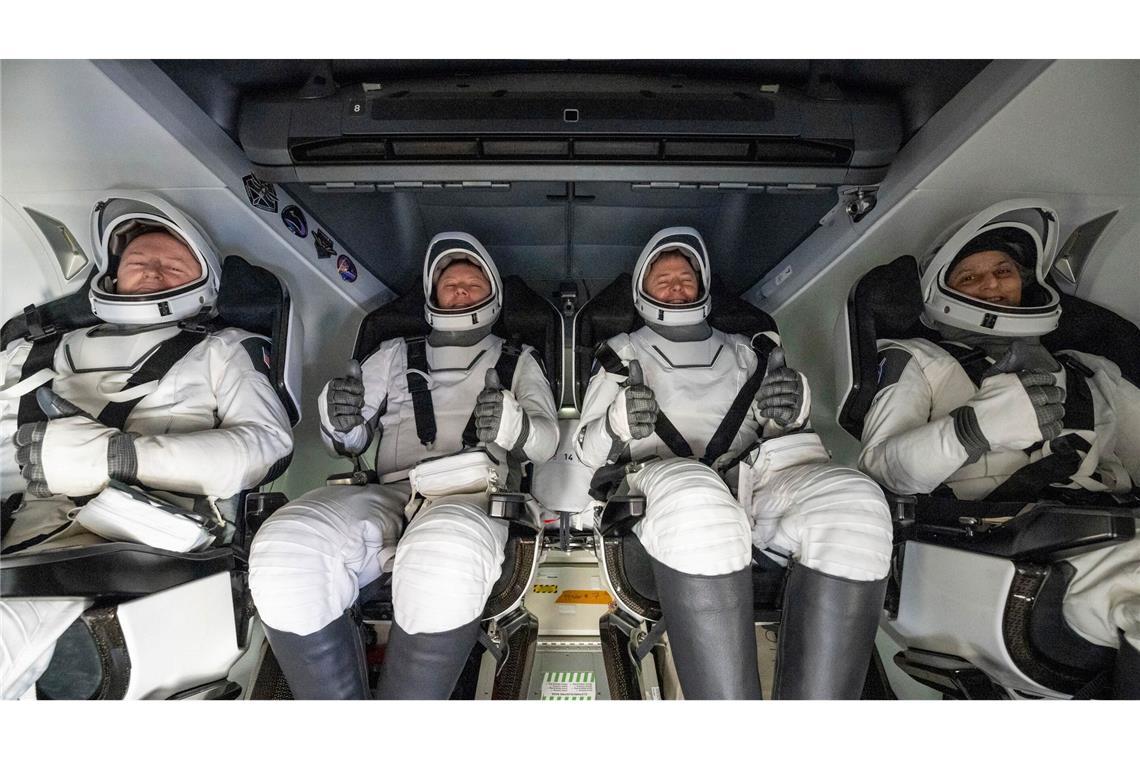 "Willkommen daheim": Gestrandete Astronauten zurück auf Erde Aus einer Woche wurden neun Monate im All - umso größer war die Freude bei der Rückkehr.