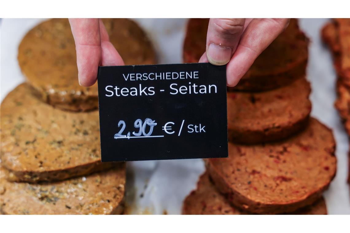 Aus Seitan - also hauptsächlich aus Weizen-Eiweiß - bestehende Scheiben dürfen künftig nicht mehr "Steak" heißen. (Symbolbild)