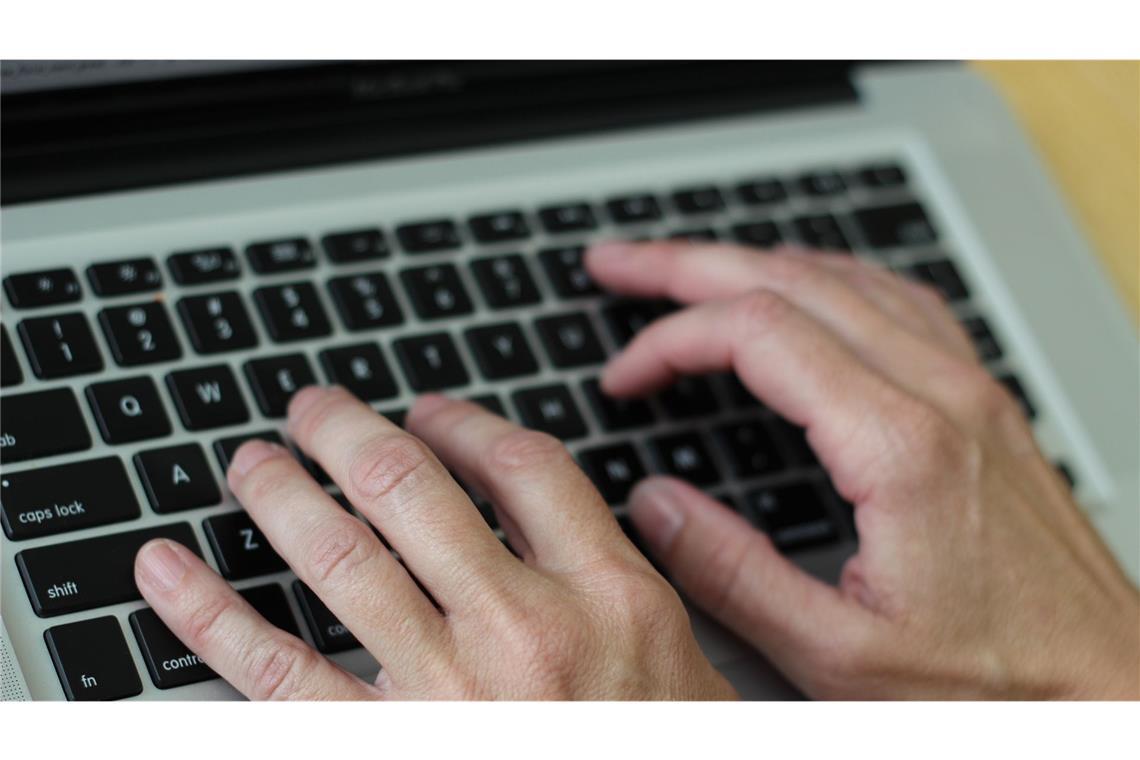 Auskünfte online einzuholen ist bequem – doch man sollte genau hinschauen, wer die Webseite betreibt.