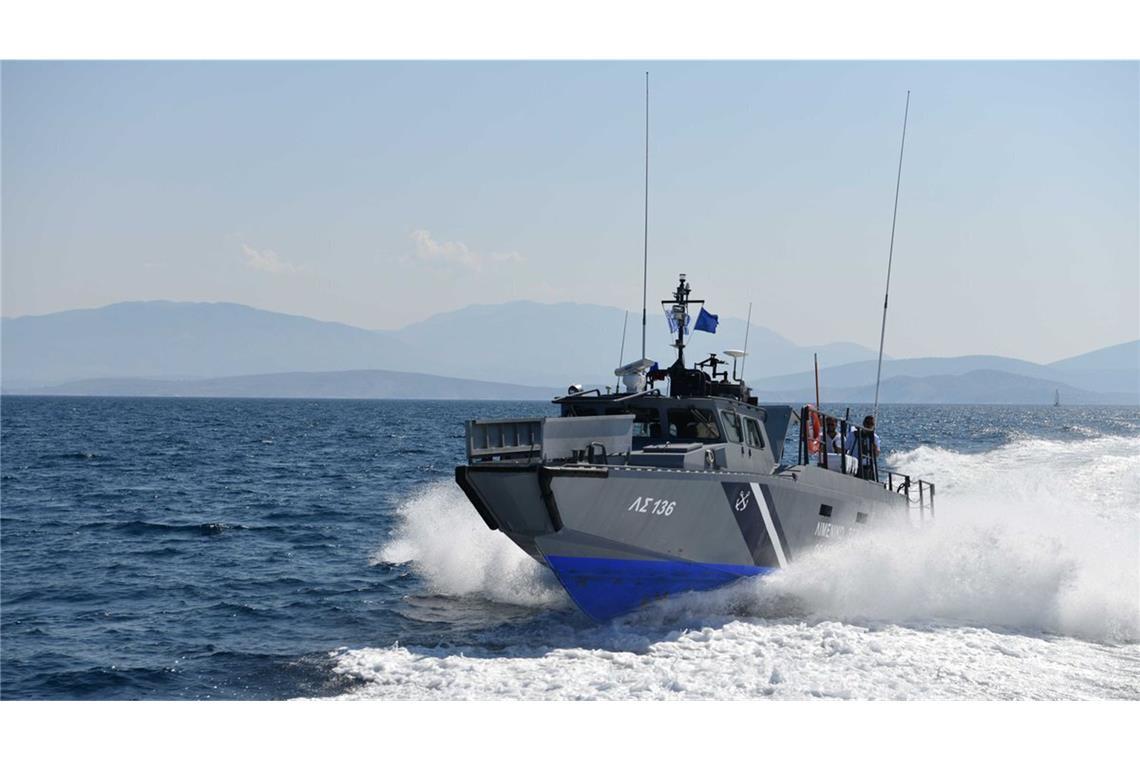 Zahlreiche Menschenschmuggler festgenommen Auslöser der Polizeioperation war ein Schiffsunglück südlich der griechischen Insel Kreta. (Symbolbild)