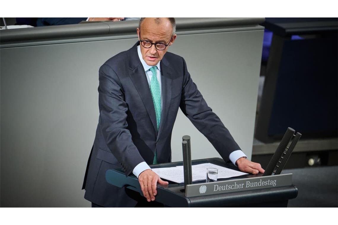Außen-, Innen- und Krisenkanzler: Friedrich Merz (CDU) bei seiner Regierungserklärung am Mittwoch im Bundestag.