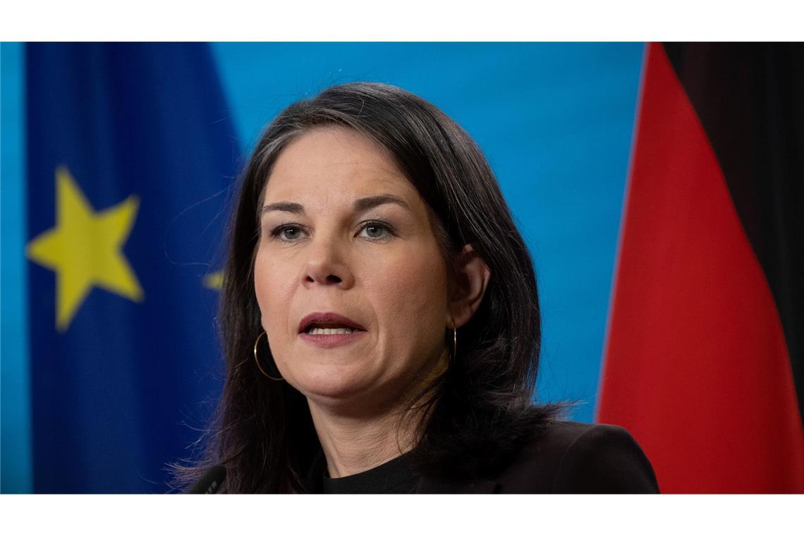 Baerbock wirft Russland "Propagandaschlacht" mit Lügen vor Außenministerin Baerbock nennt die Ausweisung zweier ARD-Mitarbeiter inakzeptabel.