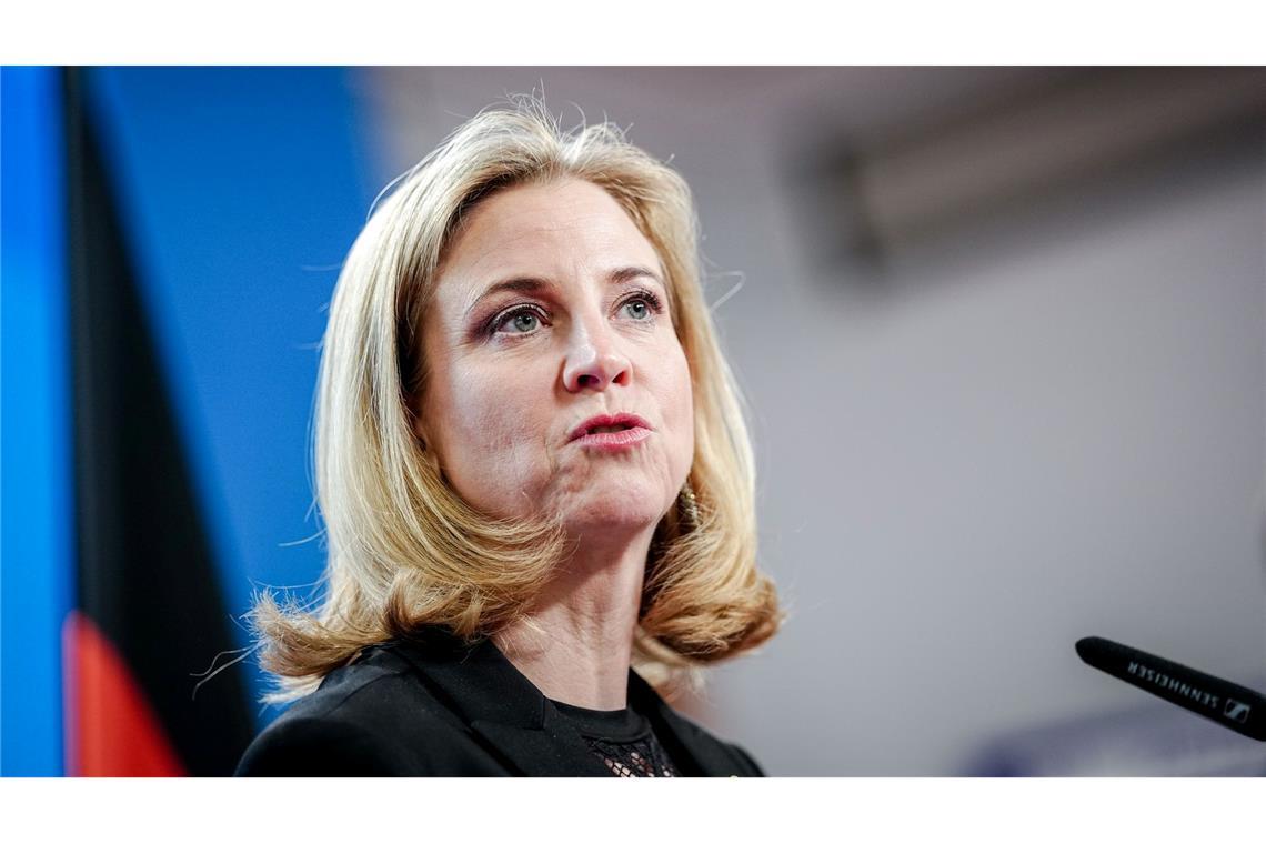Außenministerin Meinl-Reisinger äußerte sich zu den Ausweisungen. (Archivbild)