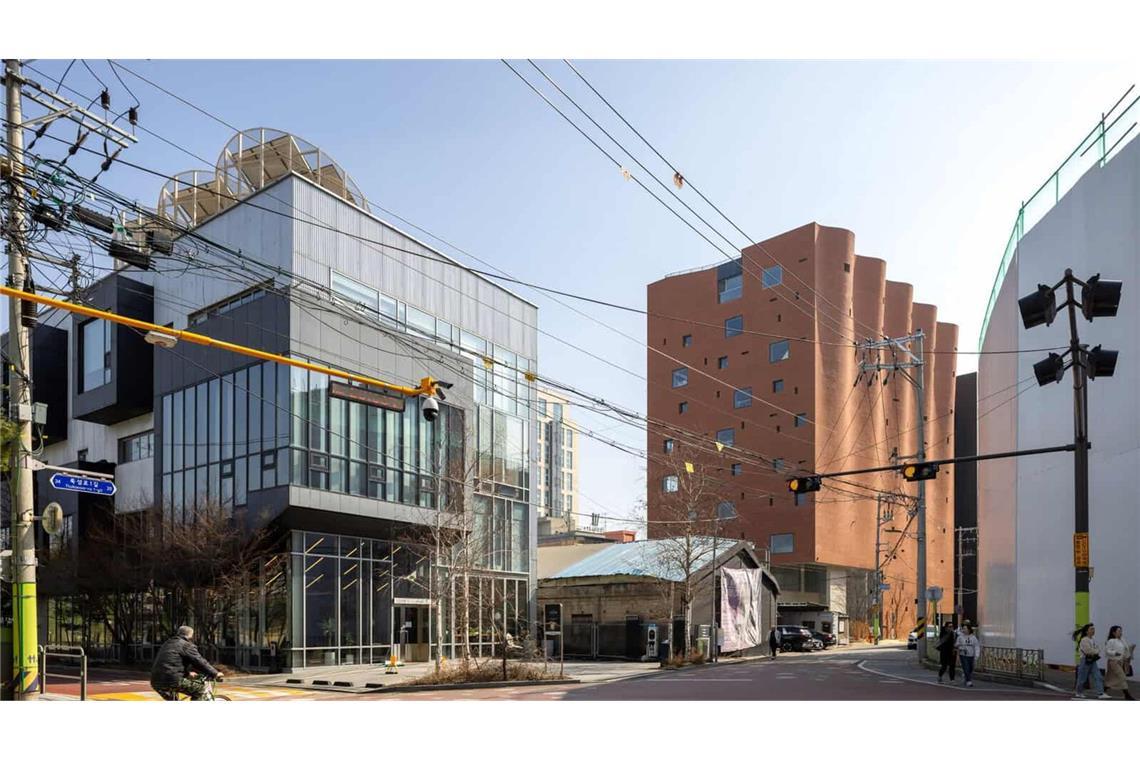 Großer Architekturpreis – auch diese Stuttgarter Bauten sind nominiert Außer Konkurrenz – der Auslandspreis: behet-bondzio-lin-architekten mit diesem Projekt: W-Mission-Headquarters-Seongdong‐gu in Seoul sowie . . .