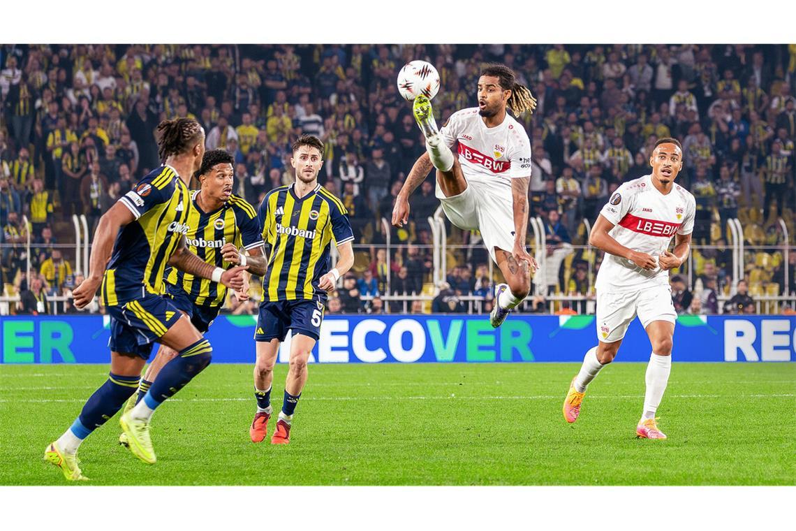 Auswärts setzte es für den VfB (im Bild in Istanbul mit