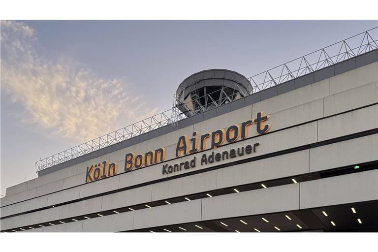 Aut dem Flughafen Köln/Bonn ist der Flugbetrieb momentan eingestellt. (Archivbild)