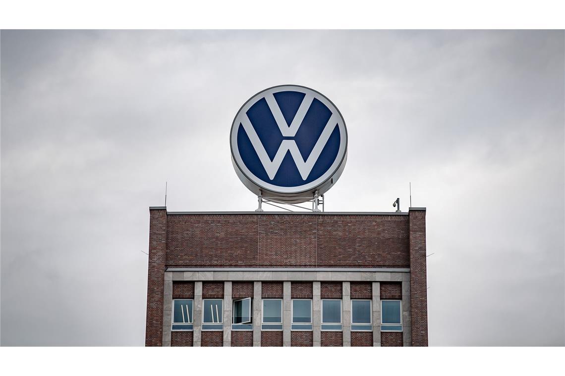 Autoaktien brechen wegen US-Zöllen ein Autoaktien verlieren nach dem Bekanntwerden von Trumps Zollplänen an der Börse - besonders VW (Archivbild)