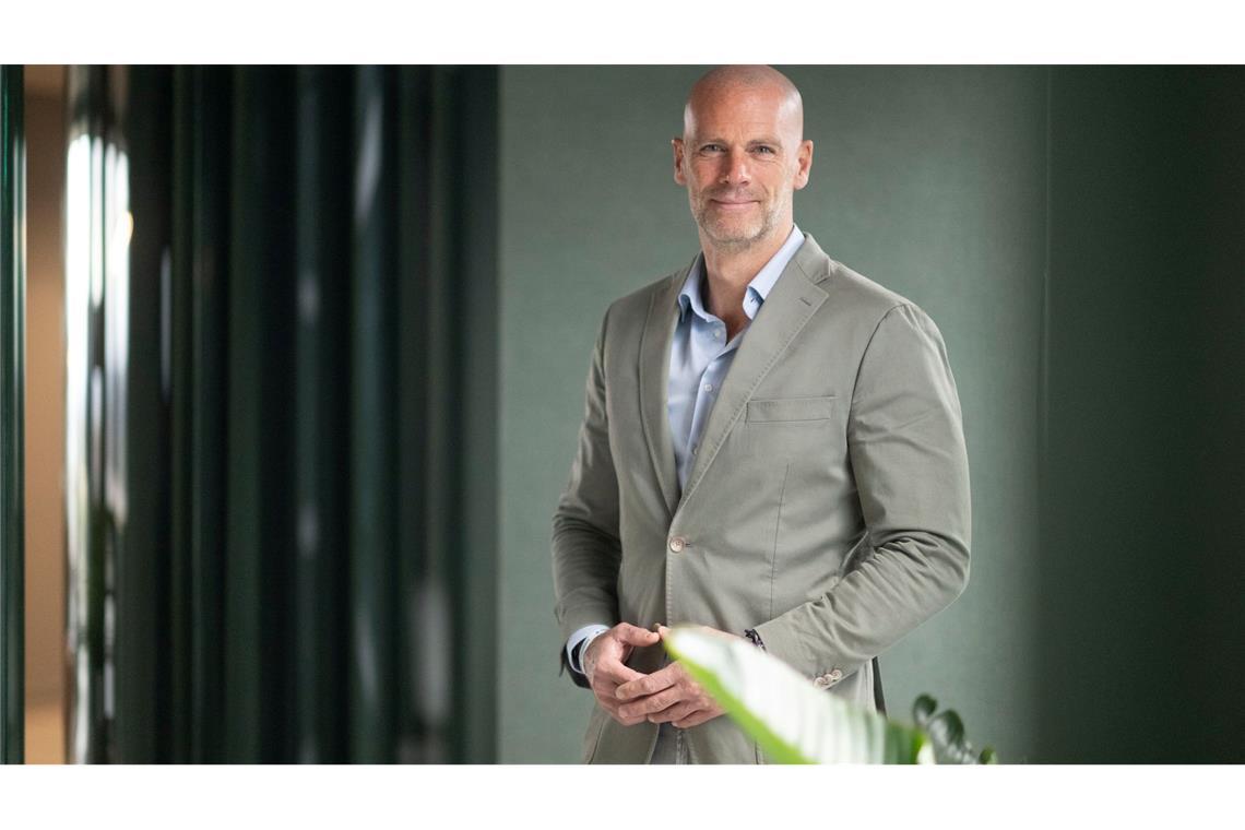 Autoexperte Constantin Gall von EY analysiert die Herausforderungen der Zulieferindustrie. (Archivbild)