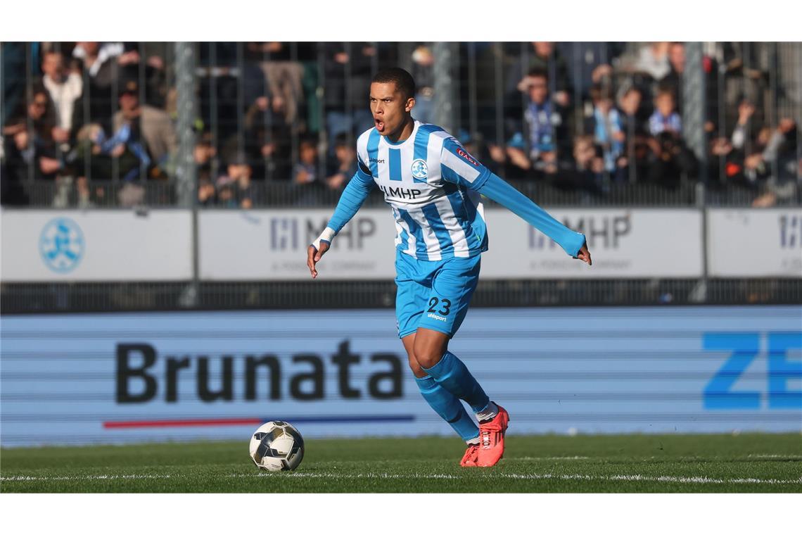 Herber Verlust für die Blauen – Awortwie-Grant zieht Ausstiegsklausel Awortwie-Grant spielt künftig in der dritten Liga.