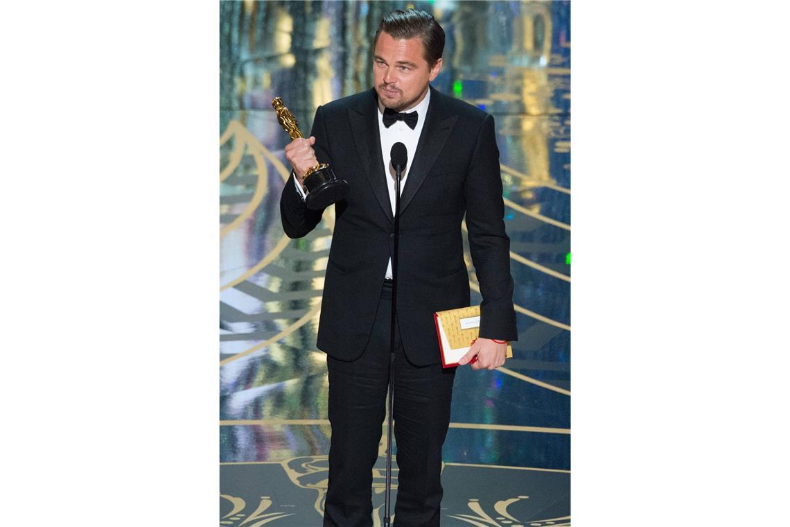 Diese 20 Oscar-Momente sind unvergessen <b>2016:</b> Nachdem er fünf Mal leer ausging, steht endlich Leonardo DiCaprio auf der Oscar-Bühne und hält eine mitreißende Rede für den Kampf gegen den Klimawandel.