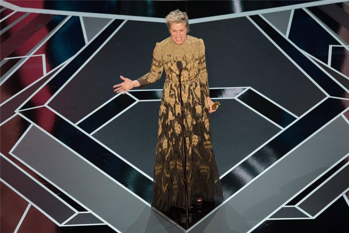 Diese 20 Oscar-Momente sind unvergessen <b>2018: </b>Frances McDormand ist entschlossen, ihre zwei Minuten am Oscar-Mikro zu nutzen, und hält eine flammende Rede für mehr Gleichberechtigung im immer noch männerdominierten Hollywood.