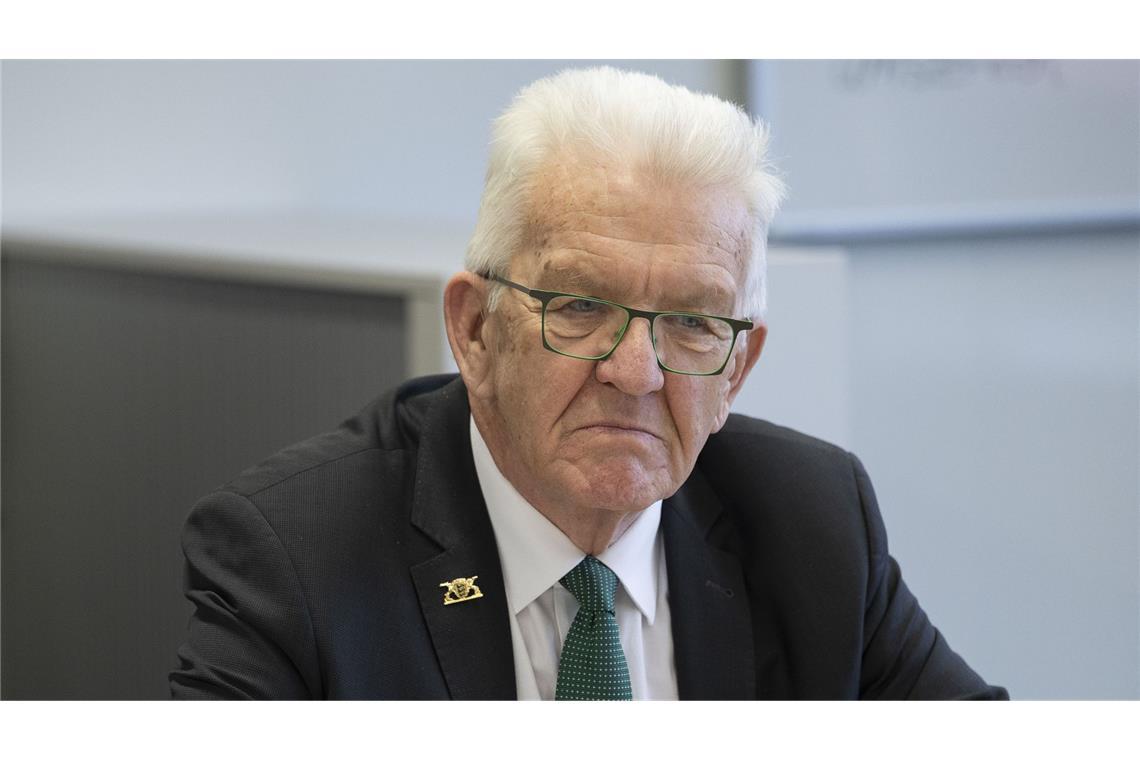Kretschmann schießt gegen Linkspartei – „Robin-Hood-Politik“ Baden-Württembergs Ministerpräsident Kretschmann hat seine Partei zu einer härteren Gangart gegenüber der Linkspartei aufgefordert. (Archivbild)