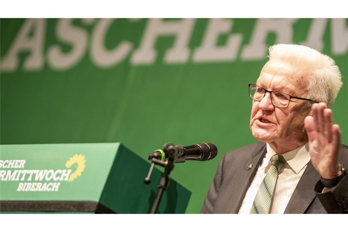 Kretschmann: „Irreguläre Migration begrenzen, dann ist AfD 2030 halbiert“ Baden-Württembergs Ministerpräsident Winfried Kretschmann hält eine eindringliche Rede beim politischen Aschermittwoch seiner Partei.