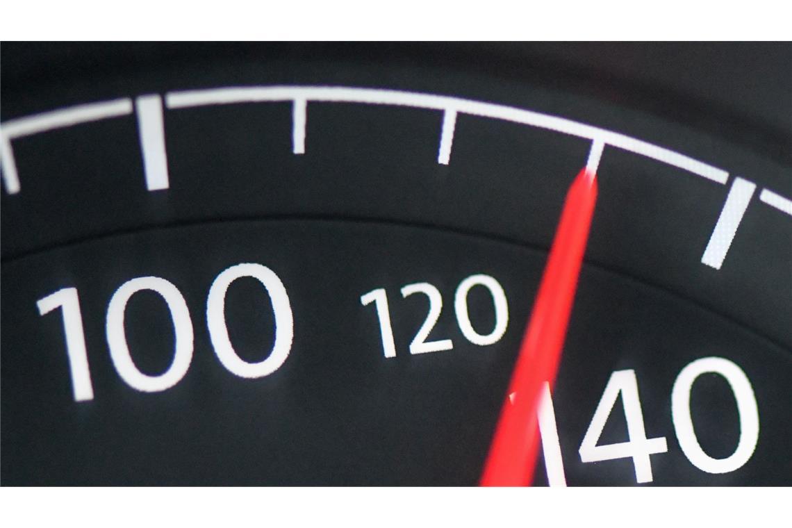 Investitionen, Ökostrom, Soziales – was die Grünen wollen Bald nicht mehr als 130 auf der Autobahn? (Symbolbild)